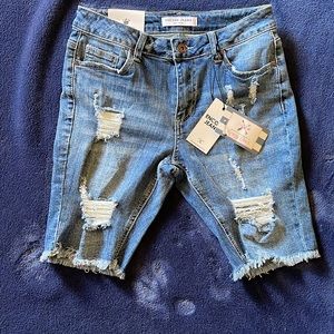 Encore Jean shorts women’s size small
